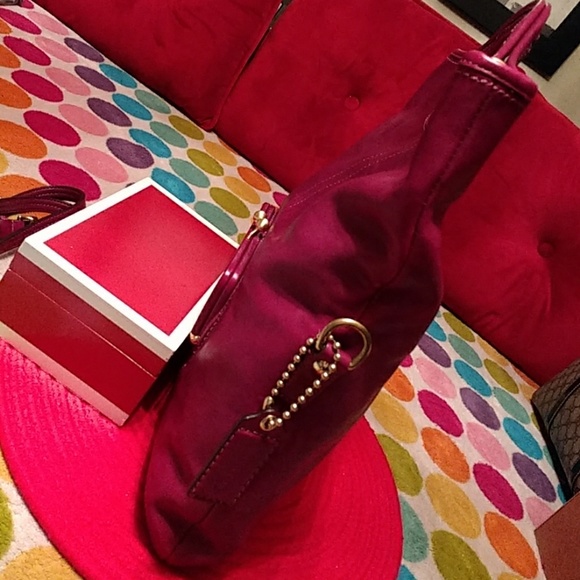 For sale Authentic Coach Plum hand/cr - Picture 3 of 8